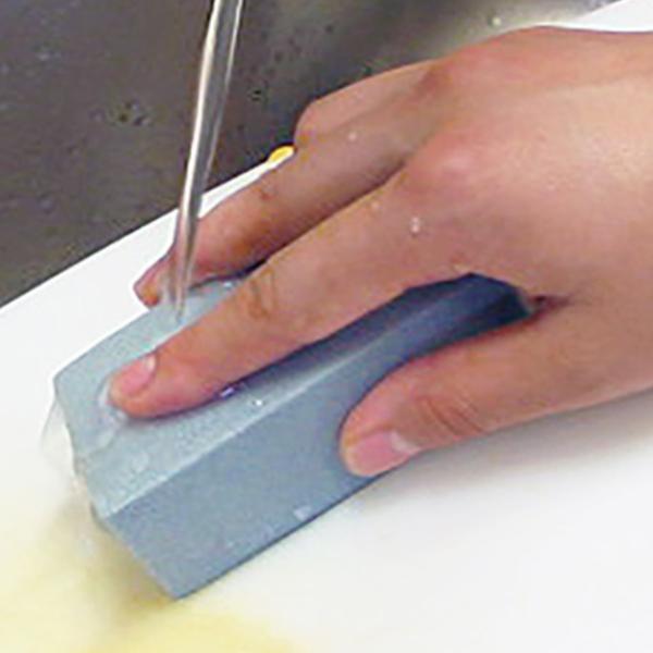 キッチンスポンジ まな板削り （ 日本製 スポンジ まな板用 研磨材入り 木製まな板 プラスチックま...