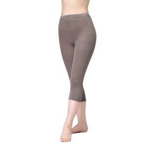 セルヴァン シルク混のびのびスパッツ ７分丈　ときめくほどに贅沢な着心地やっぱりシルク　メール便送料...