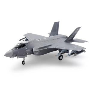 タミヤ 1/72 ロッキード マーチンF-35A ライトニングII【60792】【プラモデル】｜llhat