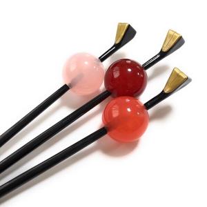 玉簪 玉かんざし 髪飾り 玉 赤 黒 着物 留...の詳細画像1