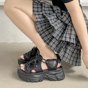 shoes in closet 厚底スニーカー 口コミ