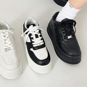 shoes in closet 厚底スニーカー 口コミ