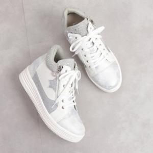 artemis by DIANA（アルテミス by ダイアナ） スニーカー 星モチーフ