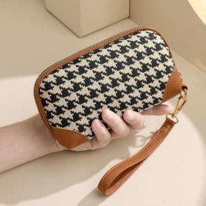 チャイムトリップ Chime Trip ポーチ 小物入れ コスメポーチ チドリ レザー調 きれいめ 秋冬 レディース 韓国ファッション モード 旅行