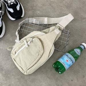 シーアールビー CRB 撥水ボディーバッグ （オフホワイト）