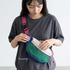 シーアールビー CRB 撥水配色ボディーバッグ （マルチ）