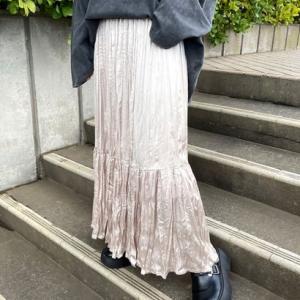 シーアールビー CRB ワッシャーティアードスカート （ベージュ）