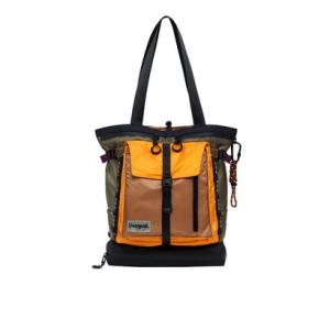 デシグアル Desigual 大型ナイロントートリュックサック （グリーン