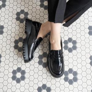 ファビーファビー FABBY FABBY. トラックソールローファー （ENブラック）