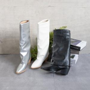 ファビーファビー FABBY FABBY. ポインテッドロングカバーブーツ （シルバー）