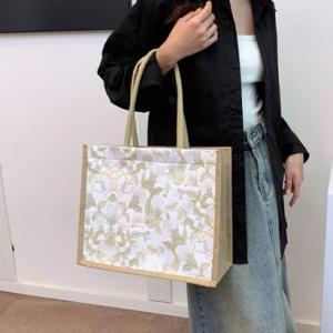 フォースメント Forcement コーデに華やかさを添える、上品ボタニカル柄トートバッグ 花柄 大容量 軽量 A4対応 肩掛け ナチュラル おしゃれ