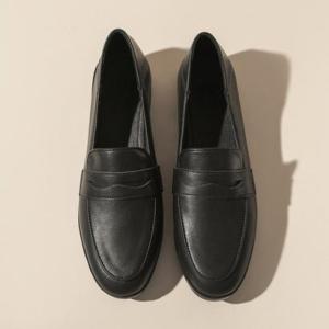 フォースメント Forcement 「きちんと感も、抜け感も。毎日を軽やかにするミニマルローファー」本革ベーシックローファー （ブラック）