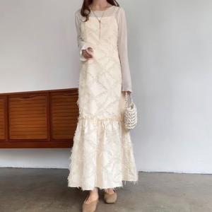 フィルー FILLOU FILLOU ジャガード裾フレアキャミワンピース （アイボリー）