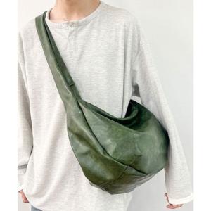 フロージュ florge 【大容量・軽い◎】レザーライクシンプルハーフムーンショルダーバッグ （グリーン）