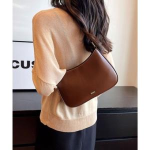 フロージュ florge 【2種類のショルダーストラップ入り】レザータッチシンプルホーボーバッグ/ハンドバッグ （モカ）