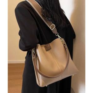 フロージュ florge 【2WAYショルダーストラップ付】レザータッチセンターシームハンドバッグ/ショルダーバッグ （ベージュ）