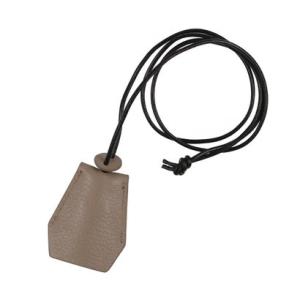 ジェニュインレザー Genuine Leather 本革クロシェット （型押しベージュ）