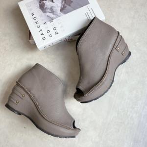 ヒナ デイ グリーン Hina Day Green 本革 仕立て サイドファスナー 厚底 オープントゥ ブーティ サンダル （グレー）