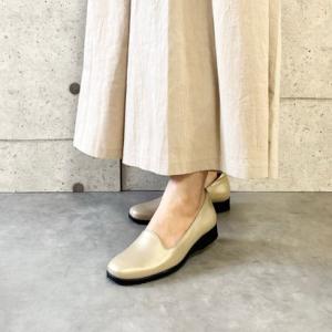 エレモーサ HERMOSA 【日本製/3E幅/軽量170ｇ/柔らか撥水加工本革】「ゆったり」 コンフォートパンプス （プラチナ（白金））