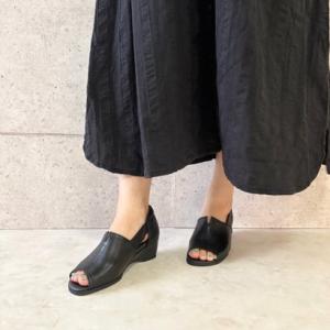 エレモーサ HERMOSA 【日本製/ゆったり3E幅/軽量/柔らか撥水加工本革】「上品で快適」オープ...