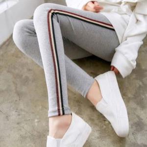 アイカ ica キラキララメのマルチカラーサイドライン入り☆9分丈カラーレギンス （LGR）