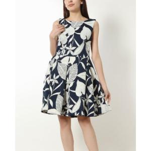 ジャストテイラー Just Taylor ☆フラワー柄スキューバジャージ素材ノースリーブフレアワンピース （ネイビーxホワイト）