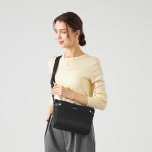 ラ バガジェリー LA BAGAGERIE 【撥水ナイロン】ベーシックポシェット （ブラック）