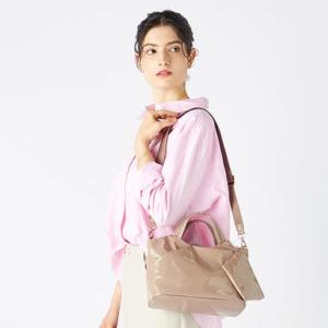 ラ バガジェリー LA BAGAGERIE ポーチ付きエナメルトート Sサイズ （グレージュ）