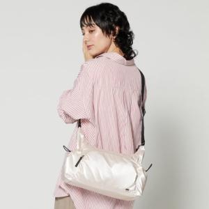 ラ バガジェリー LA BAGAGERIE メタリックドロストポケット ショルダーバッグ （アイボリー）