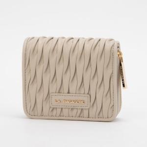 ラ バガジェリー LA BAGAGERIE シープレザープリーツ加工二つ折り財布 （アイボリー）