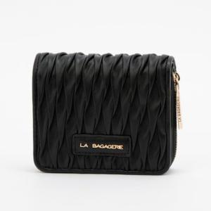 ラ バガジェリー LA BAGAGERIE シープレザープリーツ加工二つ折り財布 （ブラック）