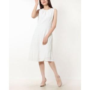 ロンドンタイムス LONDON TIMES ☆アイレットレース風ストレッチ素材ティアードフレアスカートワンピース （ホワイト）