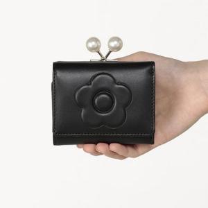 MARY QUANT（マリークヮント） マリークワント マリクワ 財布 二つ折り