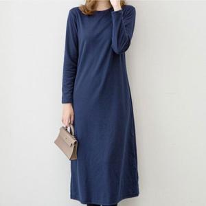 メゾンドラティール maison de LATIR ラフに着られてお洒落に決まるシンプルワンピース （ネイビー）