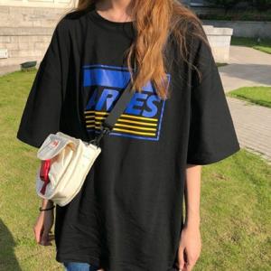 メゾンドラティール maison de LATIR 秋服メンズライクなサイズ感が可愛いオーバーサイズロゴT　二の腕も日差しもさりげなくカバー◎半袖Tシ
