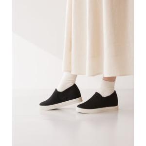 モーイモーイ mooimooi インヒールスリッポン （ブラック／レース調）