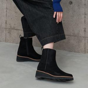 モード エ ジャコモ カリーノ MODE ET JACOMO carino 【レイン・スノー対応】ウエッジヒールショートブーツ （ブラックスエード）