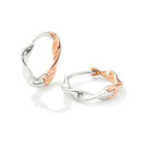 ノエルマーケット Noelmarket ピアス 金属アレルギー対応 フープピアス つけっぱなし 18k シンプル 仕事 人気 上品 両耳用 レディース