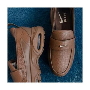 ナイキ NIKE NIKE ローファー W AIR MAX PHENOMENA （200/CACAO-WOW/METALLIC）