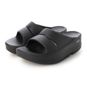 ウーフォス OOFOS OOmega OOahh (ウーメガ ウーアー) 厚底シャワーサンダル リカバリーサンダル ユニセックス （Black）｜locondo-shopping