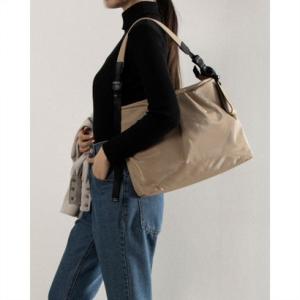 ペレボルサ PELLE BORSA ショルダーバッグ （ベージュ）