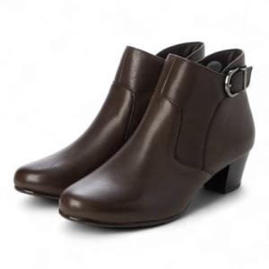 ピエディヌーディ PIEDI NUDI 本革 ベルト使い ショートブーツ （DBR）