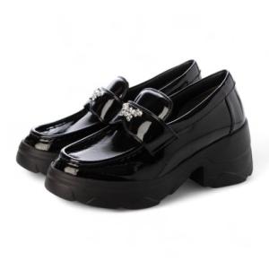 プラスダイアナ ＋diana 【軽量】スニーカーソールローファー （黒人工エナメル）