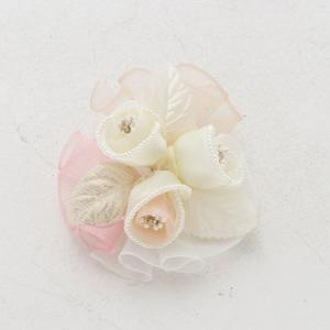 プレンドレ ラ ジョア prendre la joie 巻き花パール縁取りコサージュ