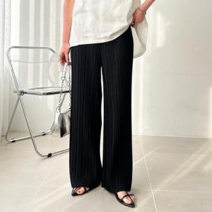 ジーラ GeeRA リラクシーな穿き心地！楽ちんセミワイドプリーツイージーパンツ【10cmセルフカット可能】 （ブラック）