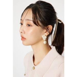 ランダムメニーフェイクパールピアス WHT
