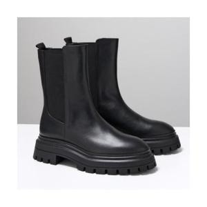 StuartWeitzman サイドゴアブーツ BEDFORD BOOTIE SC754 （Black/ブラック）