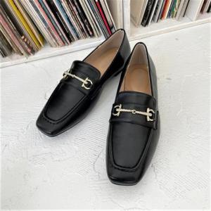 トミエコ Tomieco スクエアトゥ フラットシューズ キラキラビットがオシャレポイント！ （BLACK）