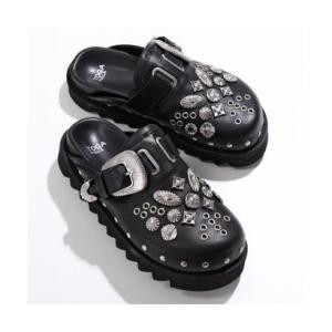 トーガ プルラ TOGA PULLA TOGA PULLA サボ サンダル Eyelet Metal Sabot AJ1058 メタル （BLACK/