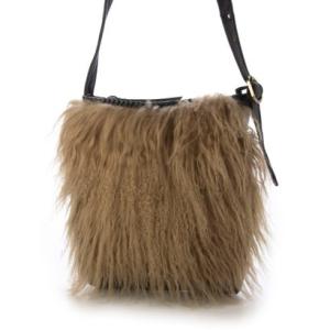 ベスジョーヤ VESGIOIA チベットラムショルダーBAG （キャメル）